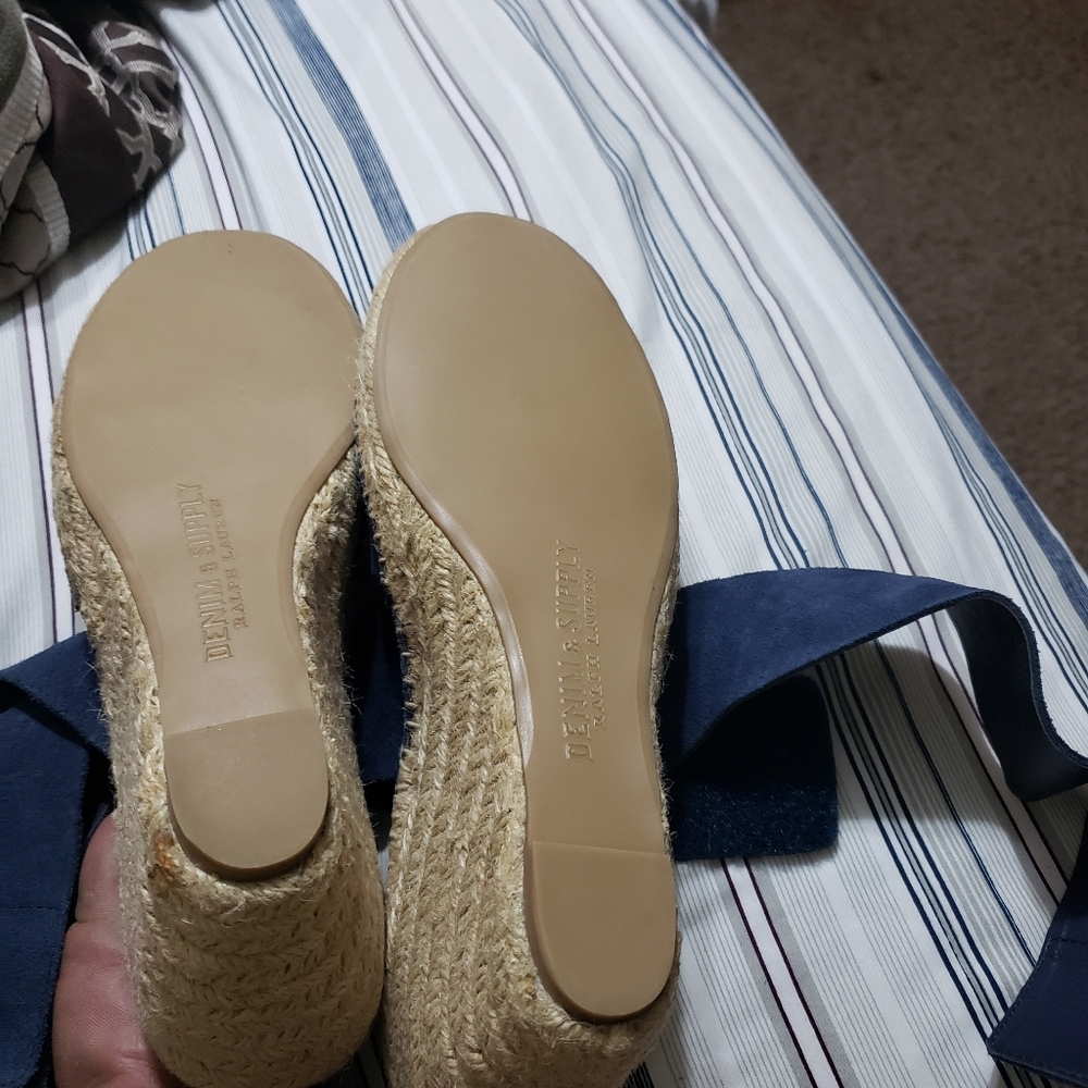 Sandals - Picture 7 of 7